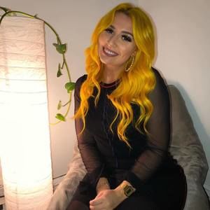 Meet your Posher, Justine